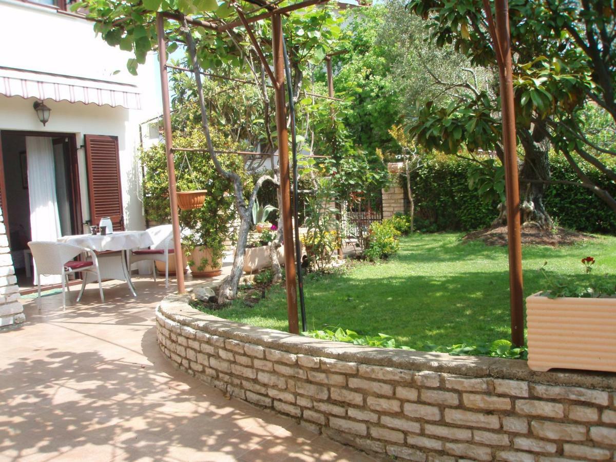 Apartman Alberta Poreč Exterior foto